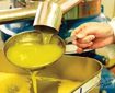 خطر تعطیلی کارخانه های صنایع غذایی را تهدید می‌کند / عدم تحویل سهمیه روغن بعد از ۴۵ روز