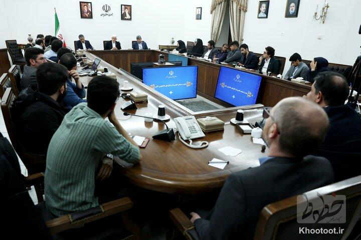 برای من ارزش یک پرخاش دانشجو بیشتر از تکریم افراد است برای من ارزش یک پرخاش دانشجو بیشتر از تکریم افراد است