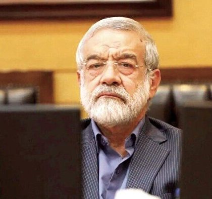 مسئولین از مردم درس وفا بیاموزند و برای ملتی که اینگونه پای کار هستند، خدمت کنند