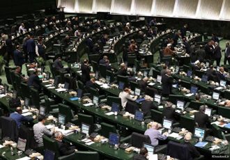 40 میلیون تومان؛ سقف معافیت مالیات بر درآمد کارکنان/ نرخ پلکانی اخذ مالیات مشخص شد ۴۰ میلیون تومان؛ سقف معافیت مالیات بر درآمد کارکنان/ نرخ پلکانی اخذ مالیات مشخص شد