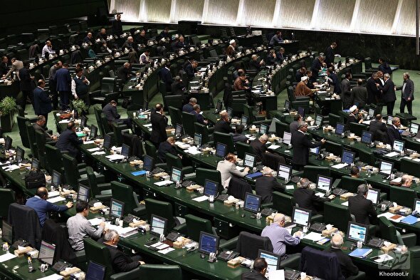 40 میلیون تومان؛ سقف معافیت مالیات بر درآمد کارکنان/ نرخ پلکانی اخذ مالیات مشخص شد ۴۰ میلیون تومان؛ سقف معافیت مالیات بر درآمد کارکنان/ نرخ پلکانی اخذ مالیات مشخص شد